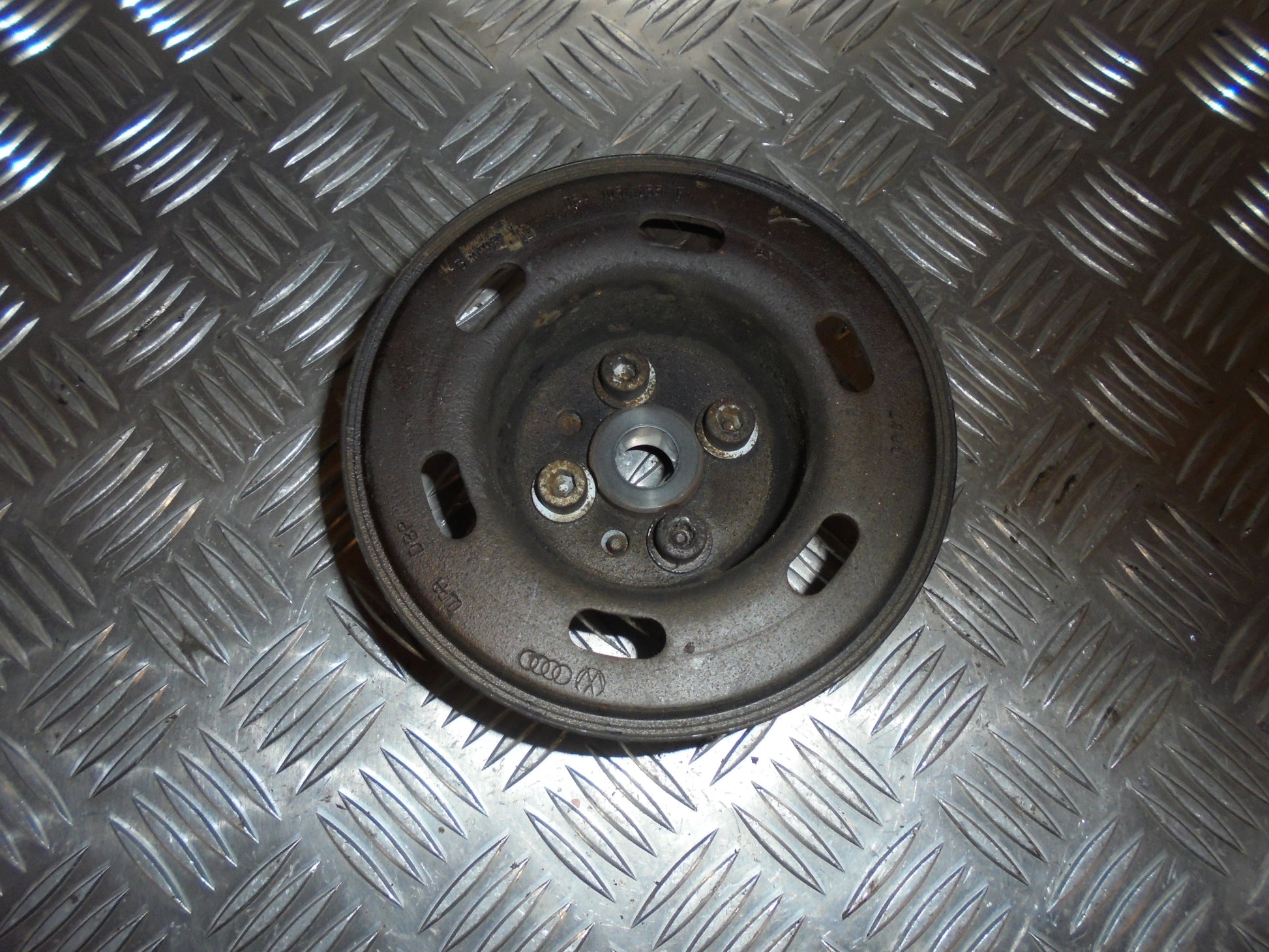 Seat Altea Krumtap Remskive Servo Med OEM Nr. Ophugger Fra Seat Ophugger