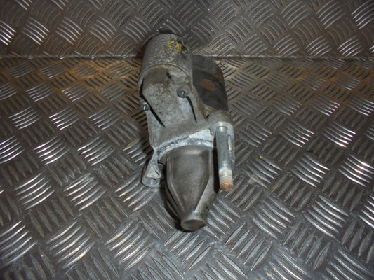 Suzuki Swift Starter Med OEM Nr. 3110086G00 Fra Suzuki Ophugger