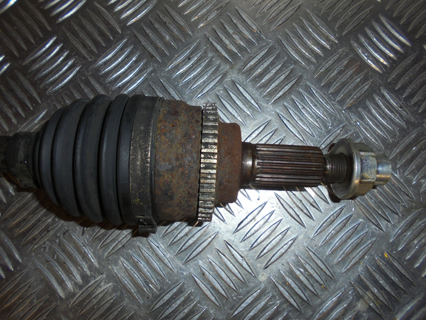 Suzuki Swift Trækaksel For H Med OEM Nr. Ophugger Fra Suzuki Ophugger