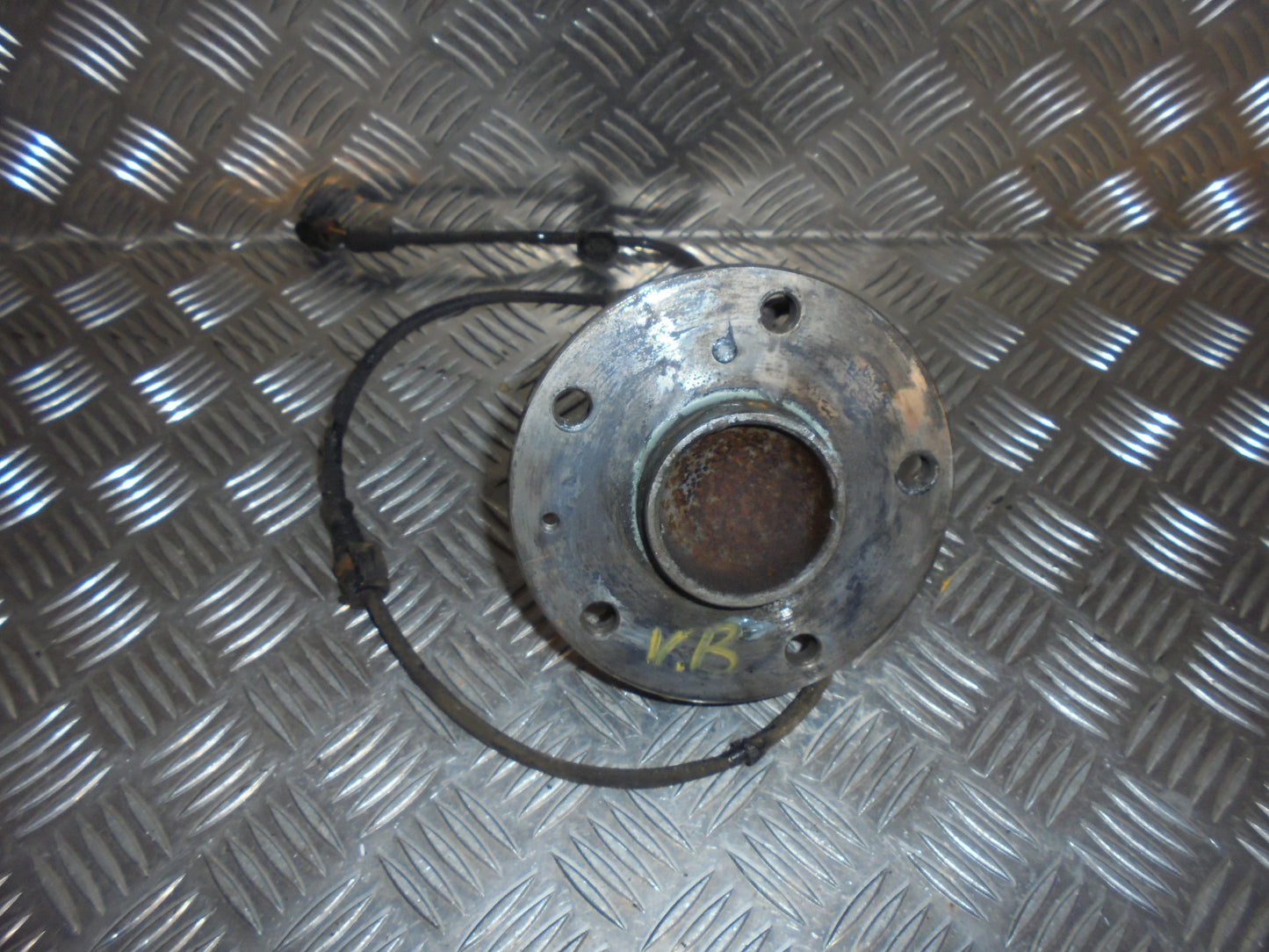 Suzuki Sx4 Bagnav Med OEM Nr. Ophugger Fra Suzuki Ophugger