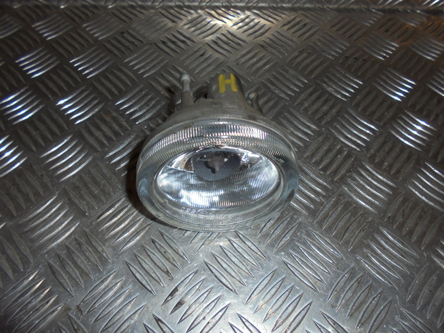 Suzuki SX4 Tågelygte For Med OEM Nr. 3551054GA0 Fra Suzuki Ophugger