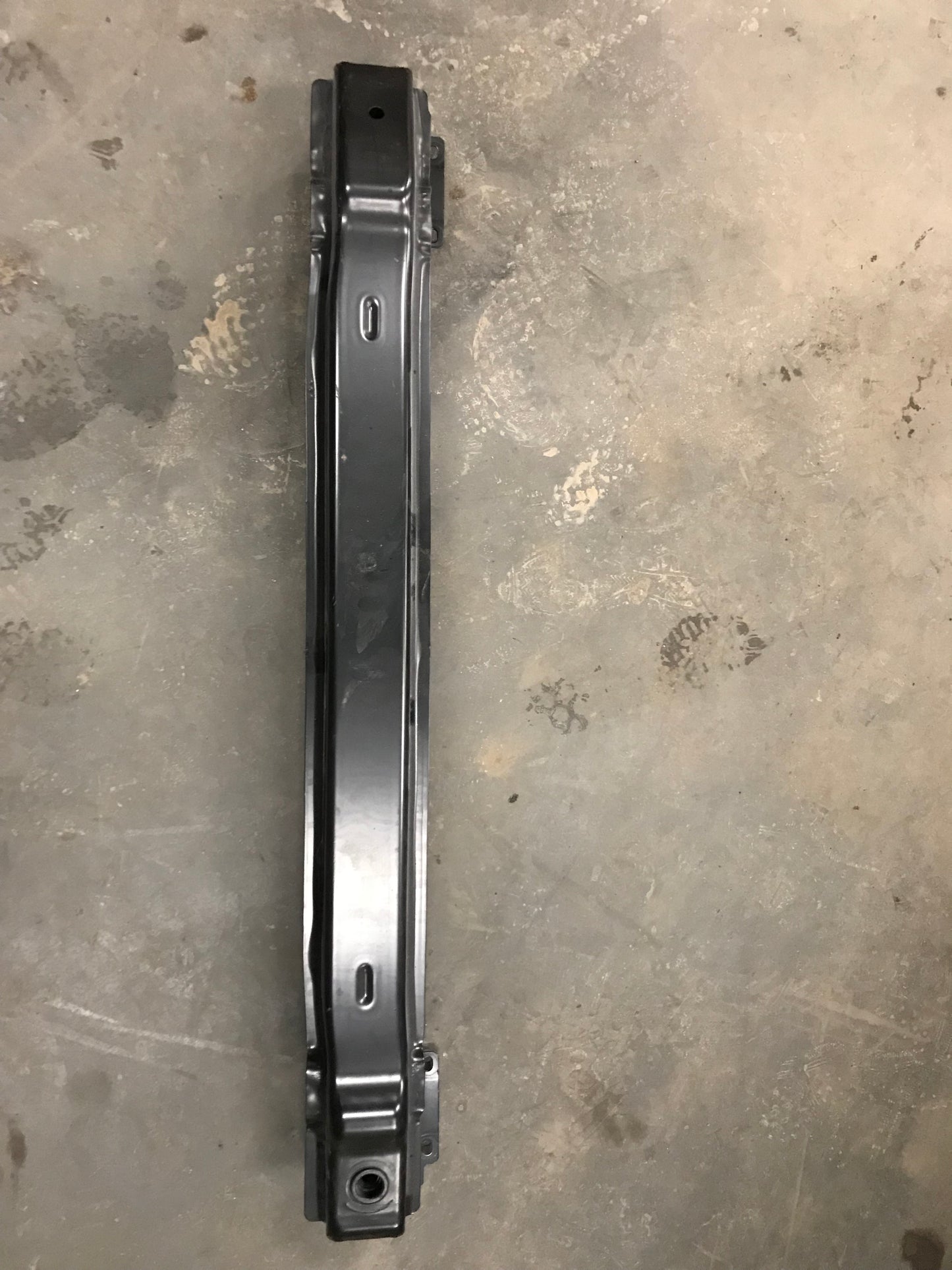 VW Passat 3G Bagkofanger Rå Med OEM Nr. 3G0807305E Fra VW Ophugger