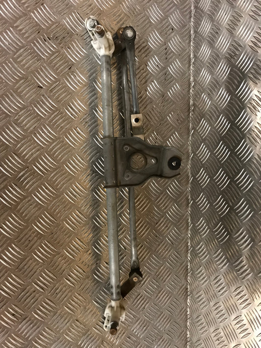Suzuki SX4 Viskertræk Med OEM Nr. Ophugger Fra Suzuki Ophugger