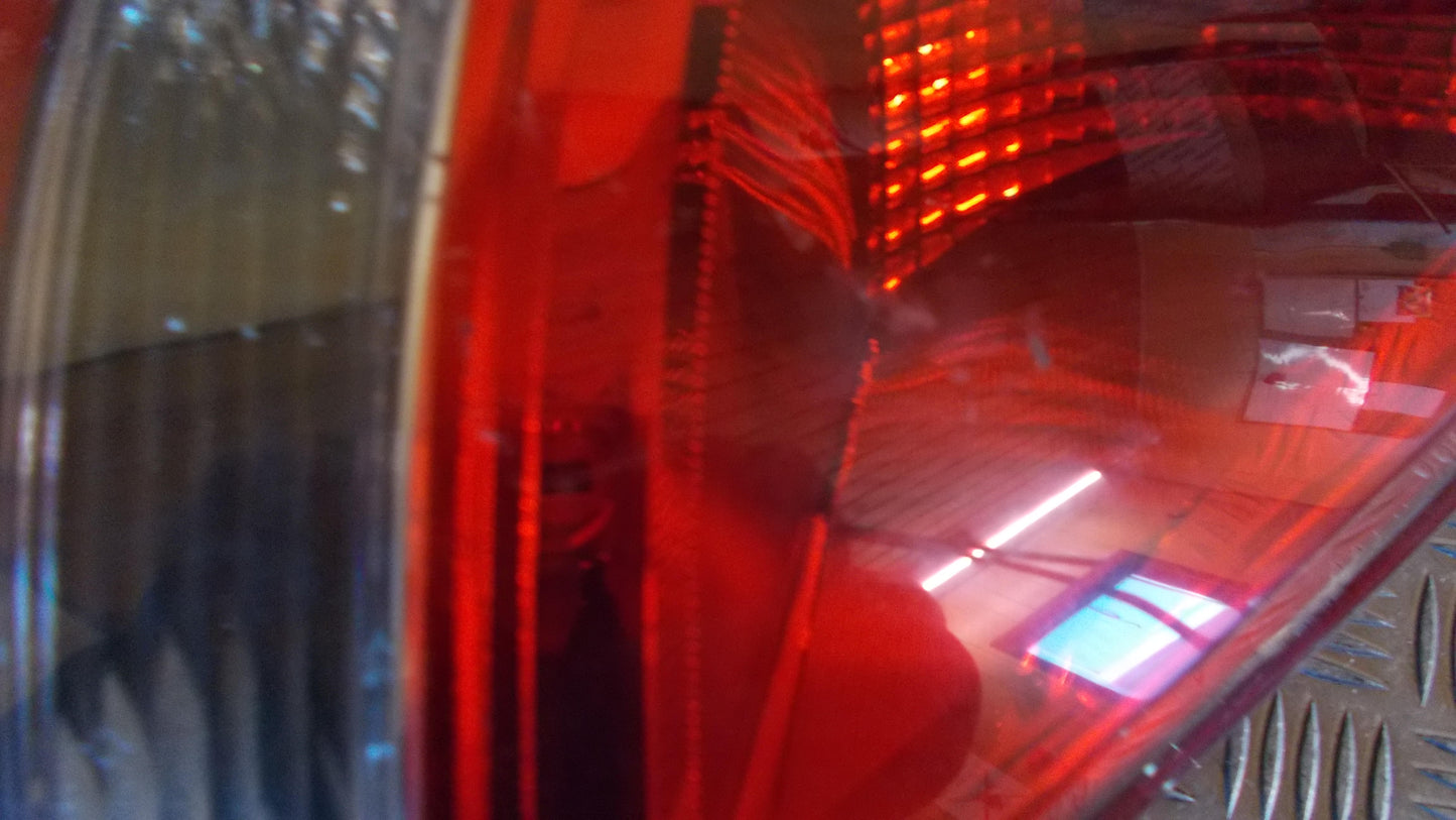 Hyundai I30 Km Baglygte Med OEM Nr. Ophugger Fra Hyundai Ophugger