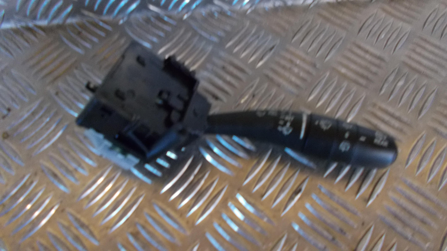 Hyundai I30 Km Kontakt Visker Med OEM Nr. Ophugger Fra Hyundai Ophugger