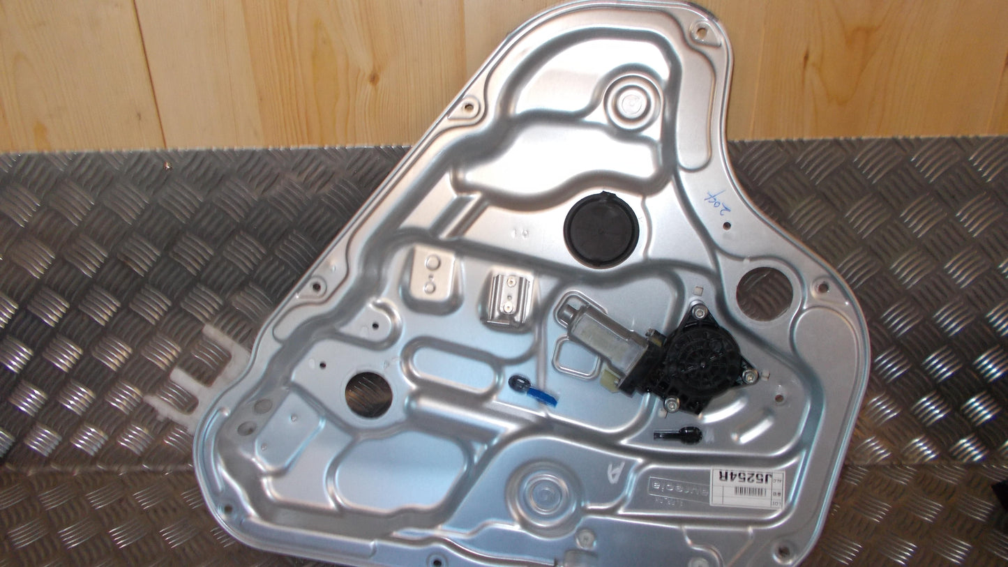 Hyundai I30 Km Rudemotor - Rudehejs Med OEM Nr. Ophugger Fra Hyundai Ophugger