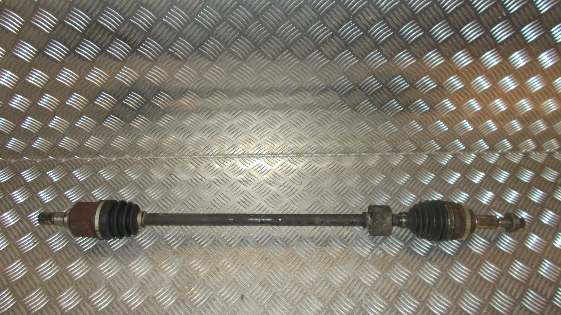 Toyota Carina E Engelsk Trækaksel For H Med OEM Nr. Ophugger Fra Toyota Ophugger