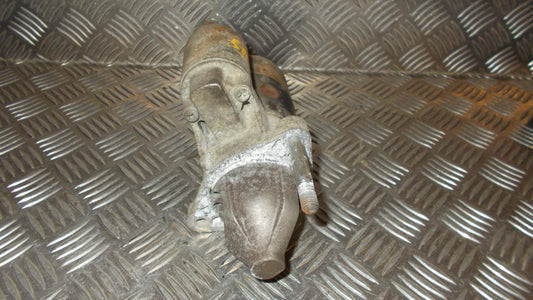 Suzuki Swift Starter Med OEM Nr. 3110086G00 Fra Suzuki Ophugger