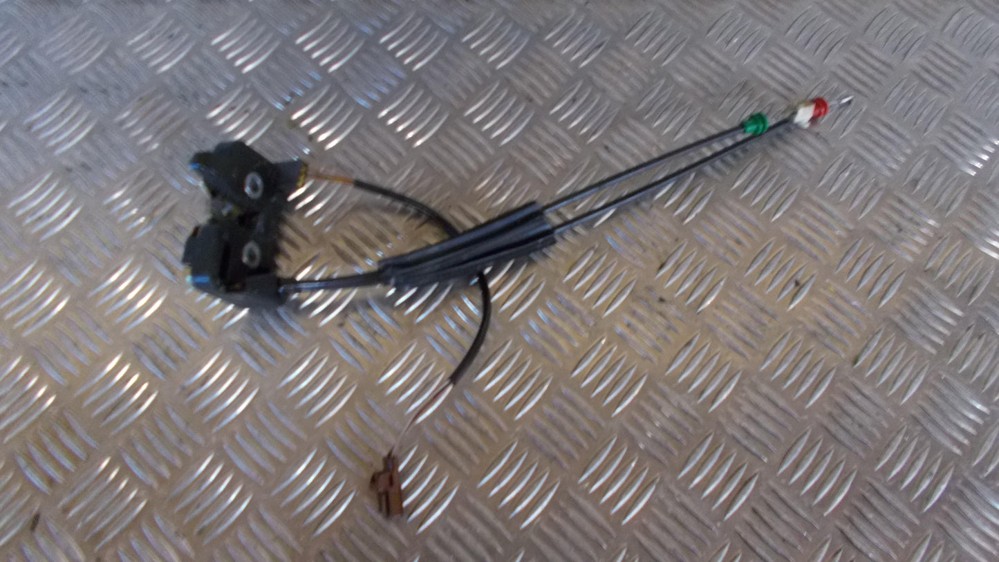 Ford Fusion 1 Dørlås Med OEM Nr. Ophugger Fra Ford Ophugger