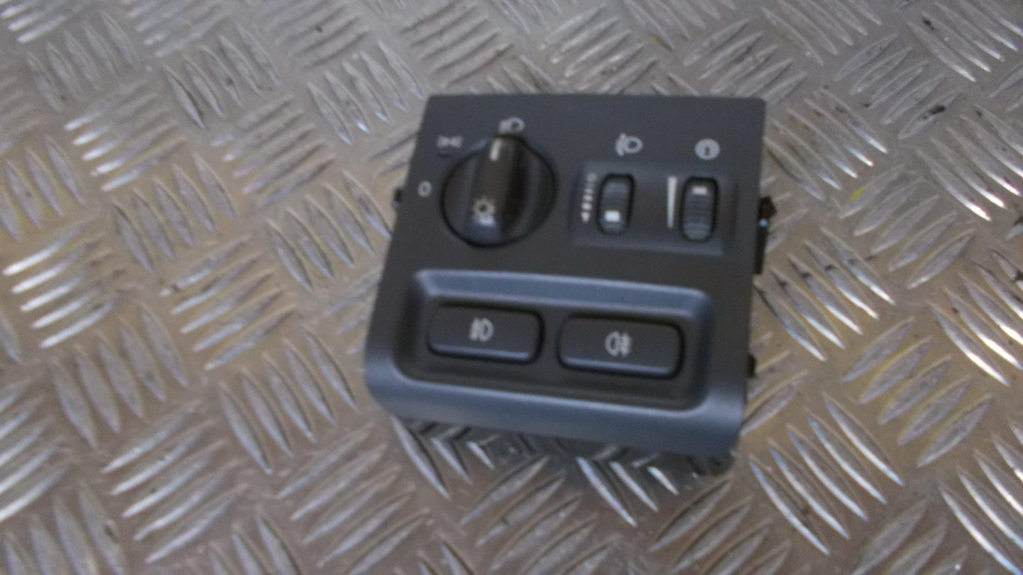 Volvo S40/V40 Kontakt Lys Med OEM Nr. Ophugger Fra Volvo Ophugger