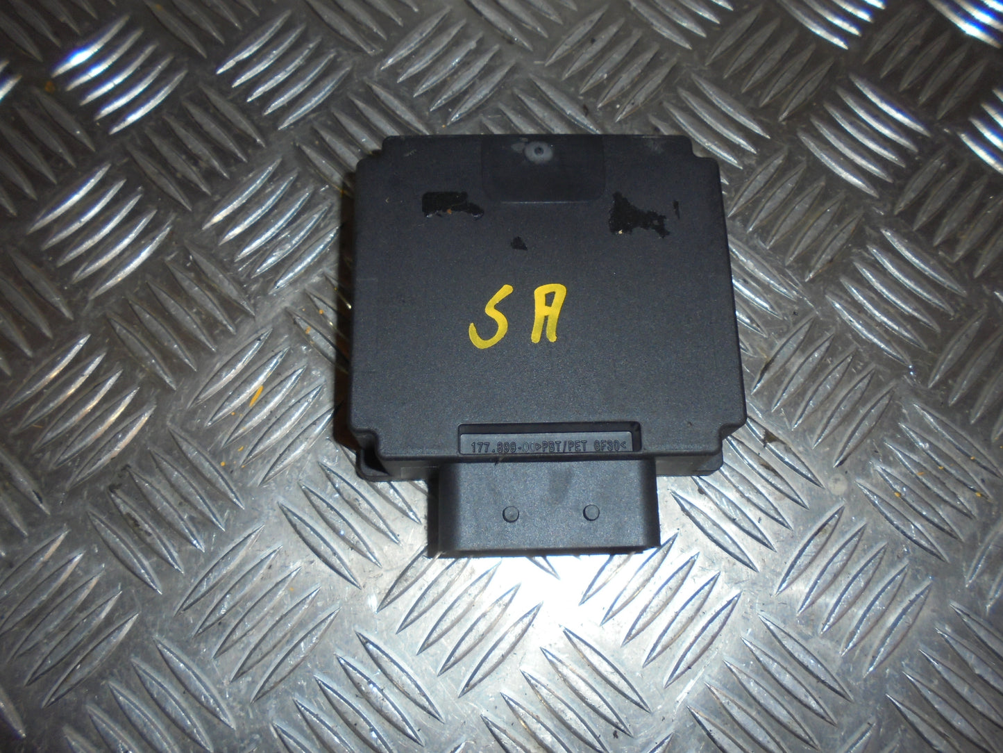 Skoda Citigo Relæ Diverse Med OEM Nr. 17800801 Fra Skoda Ophugger