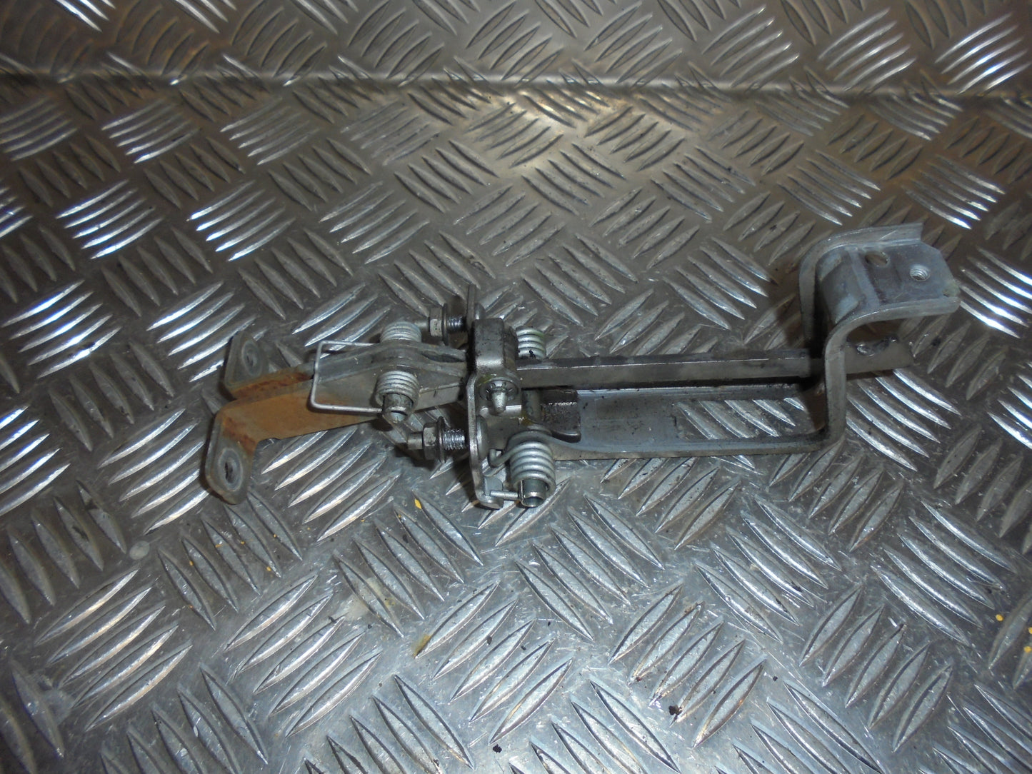 Renault Kangoo 2 Dørstop Med OEM Nr. Ophugger Fra Renault Ophugger