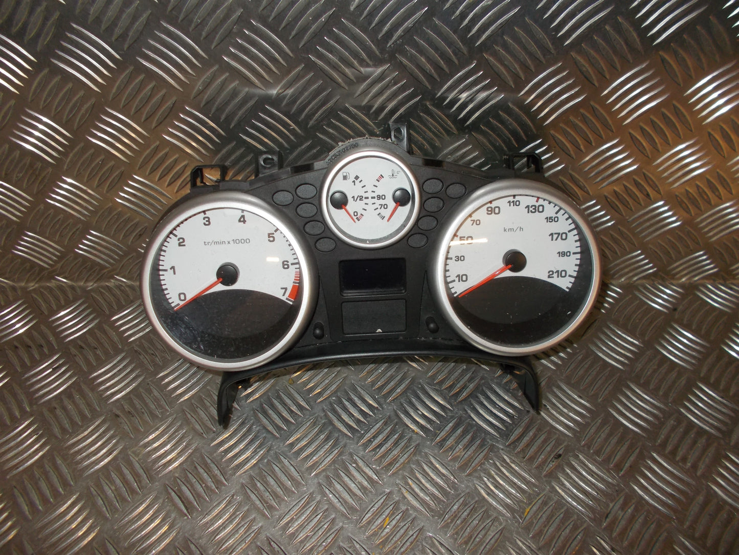 Peugeot 207 Speedometer - Instrument Med OEM Nr. 9662903880 Fra Peugeot Ophugger