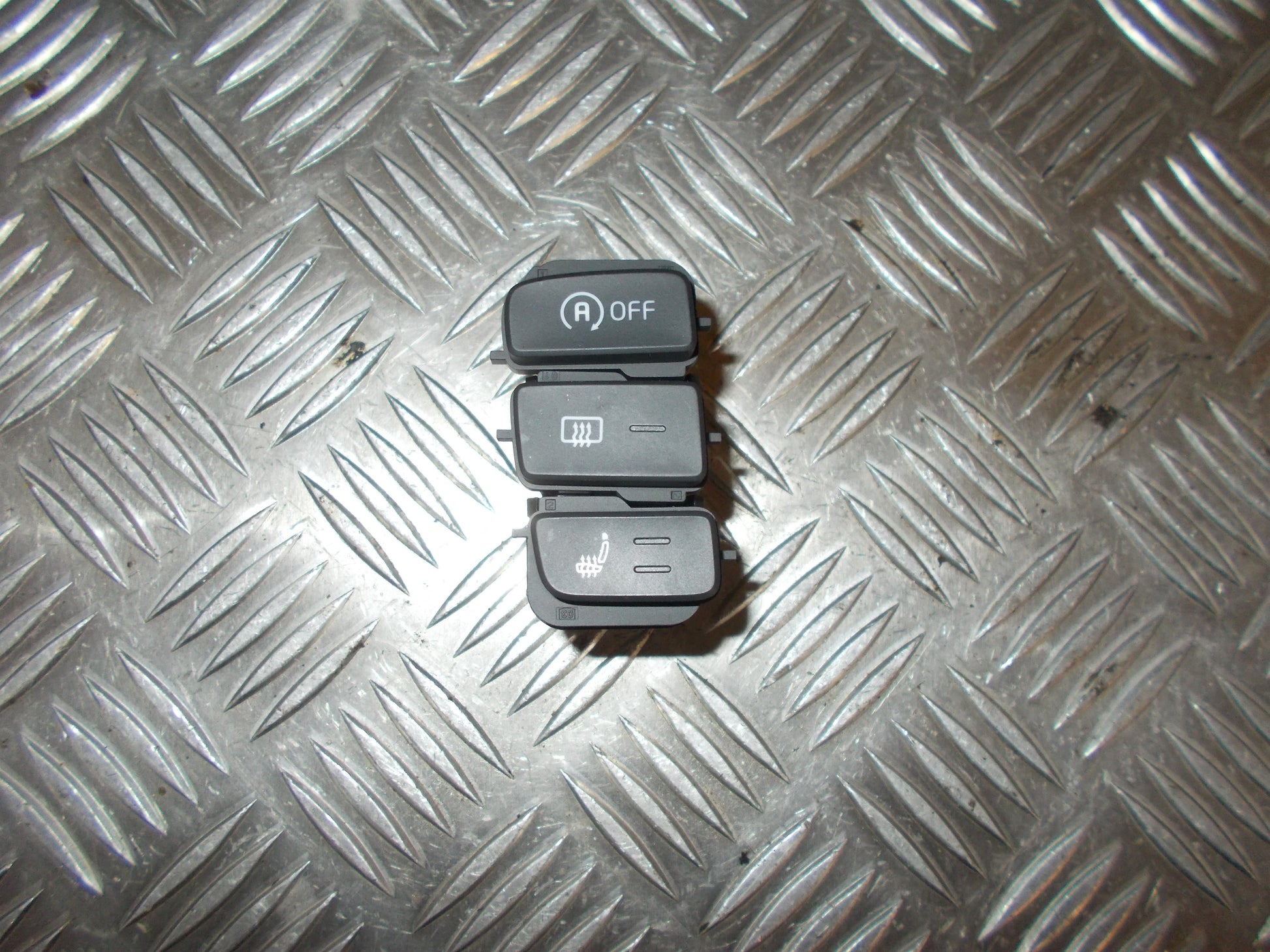 Skoda Citigo Kontakt Sædevarme Med OEM Nr. 1ST927137B Fra Skoda Ophugger