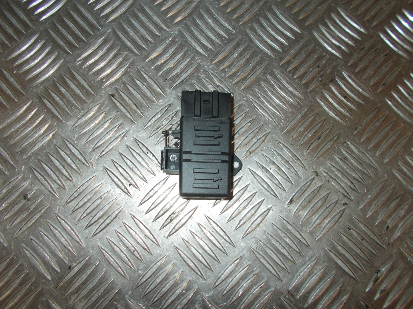 Skoda Citigo Relæ Diverse Med OEM Nr. 6R0959772A Fra Skoda Ophugger