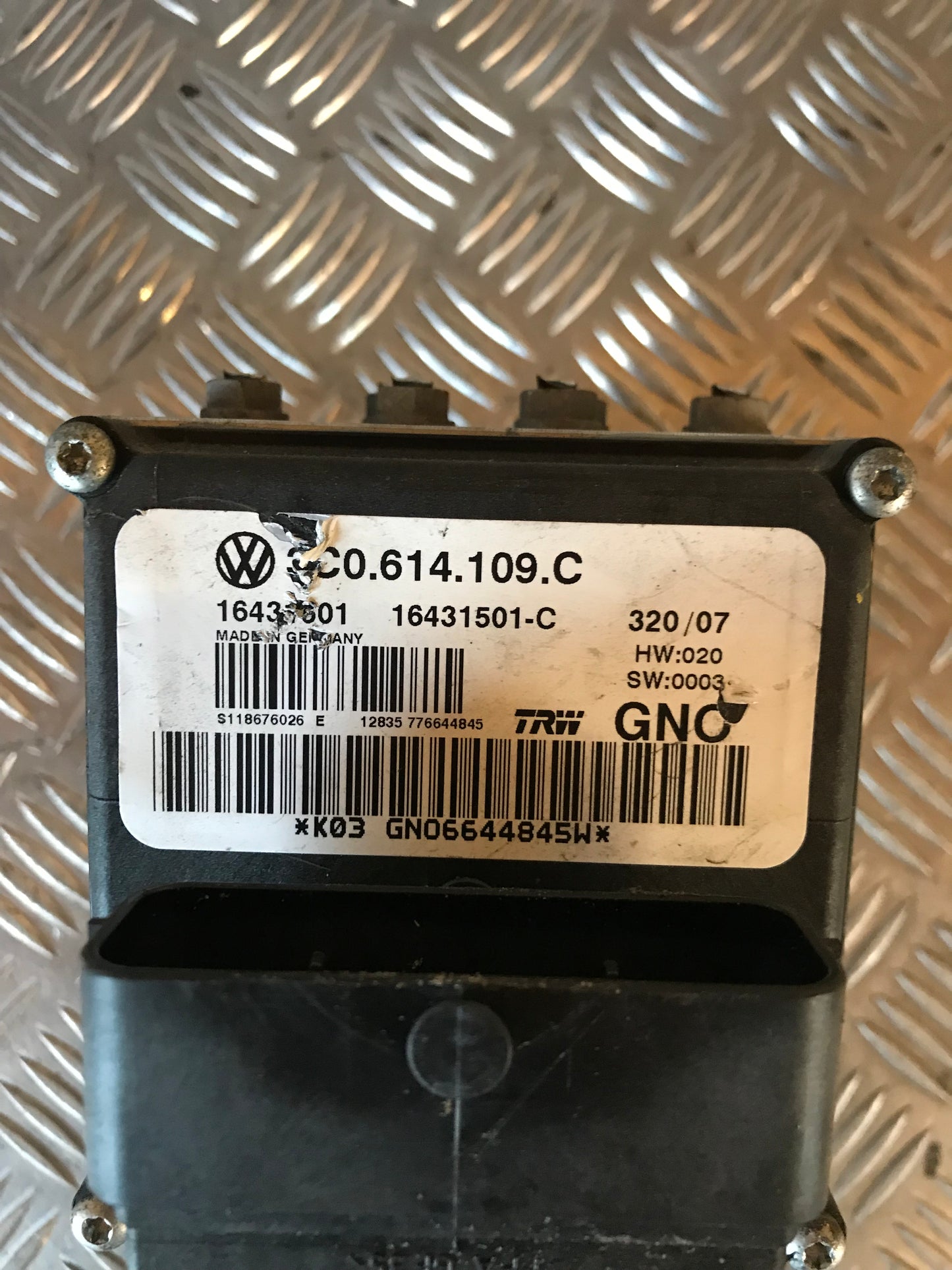 VW Passat 3C Abs Pumpe Med OEM Nr. 3C0614109C Fra VW Ophugger