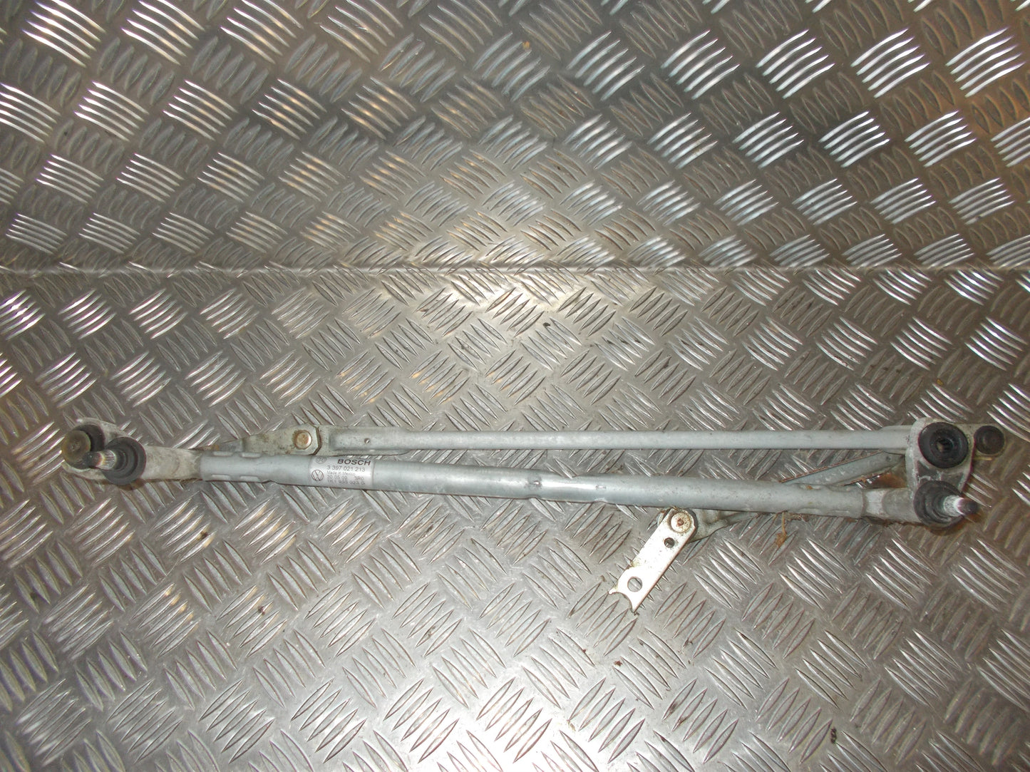 VW Golf 5 1K Viskertræk Med OEM Nr. 1K1955023G Fra VW Ophugger