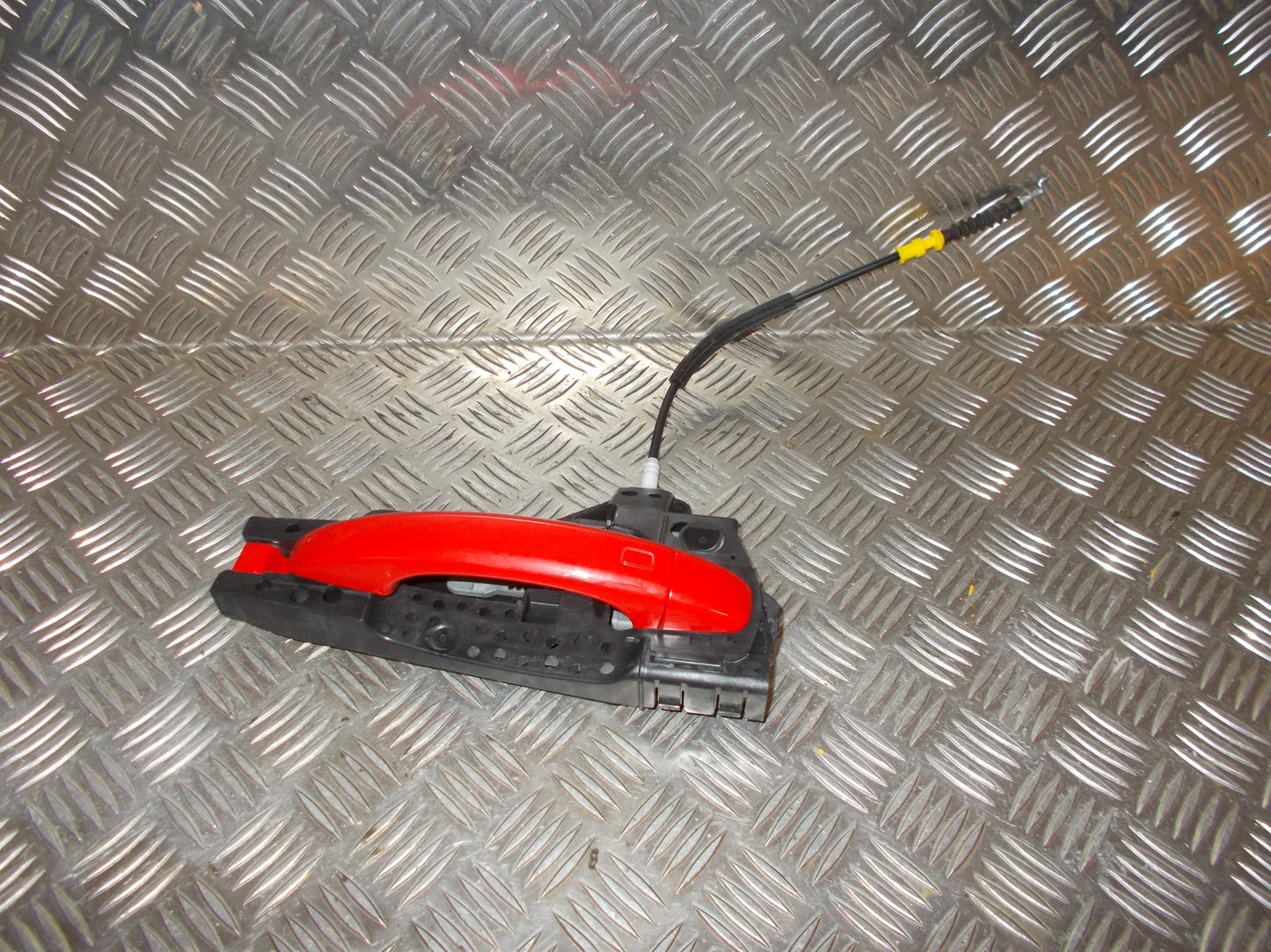 Audi A1 Håndtag Udvendig Med OEM Nr. 8T0837205AGRU Fra Audi Ophugger