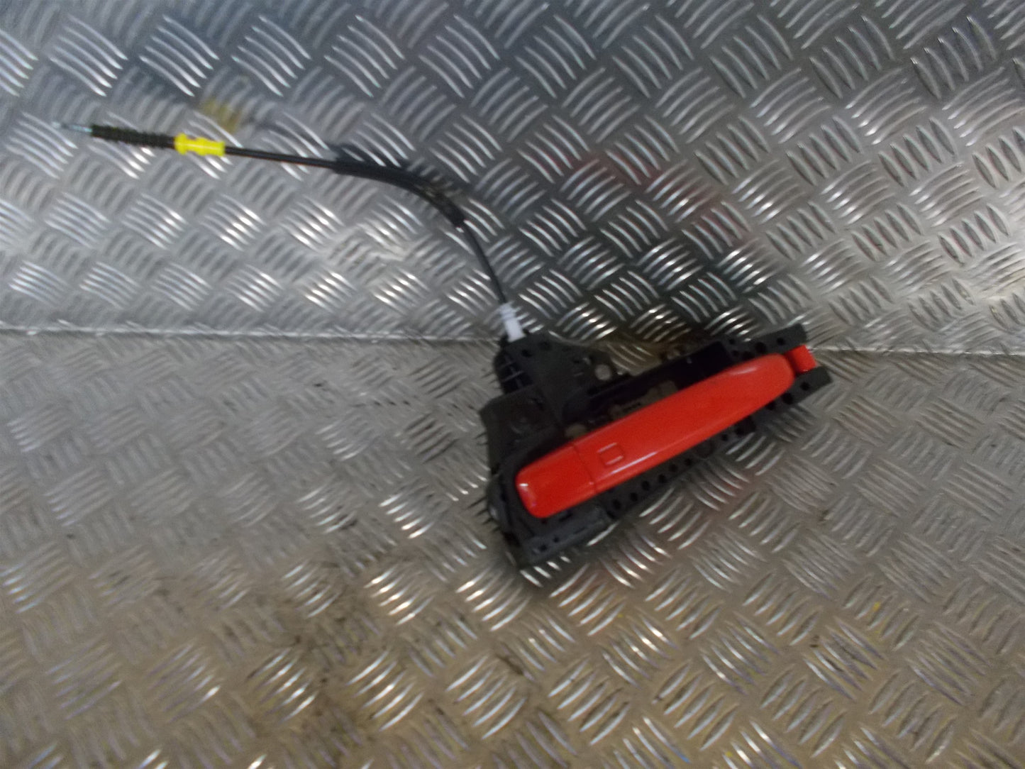 Audi A1 Håndtag Udvendig Med OEM Nr. 8T0837885B Fra Audi Ophugger