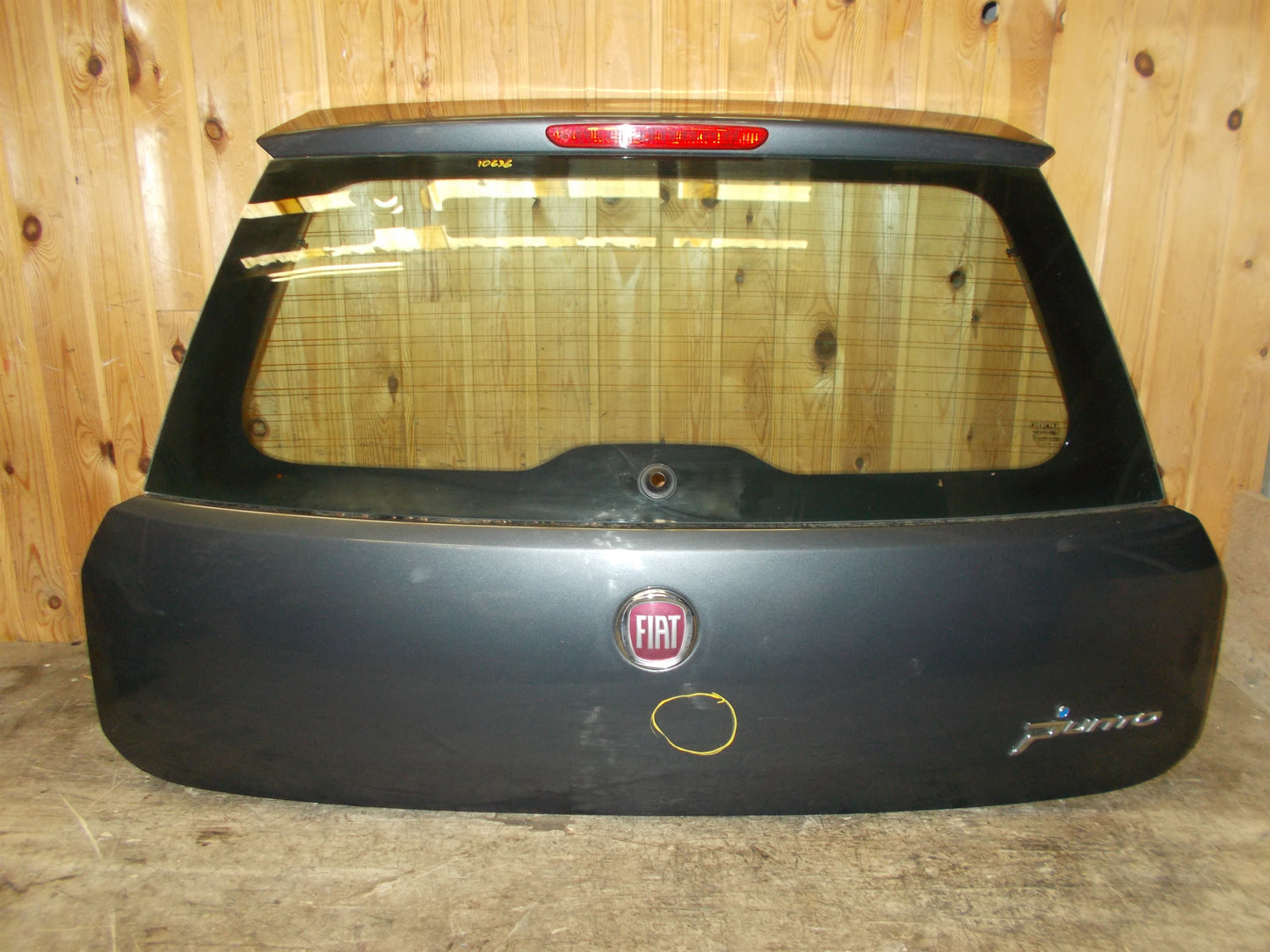 Fiat Grande Punto Bagklap Med OEM Nr. Ophugger Fra Fiat Ophugger