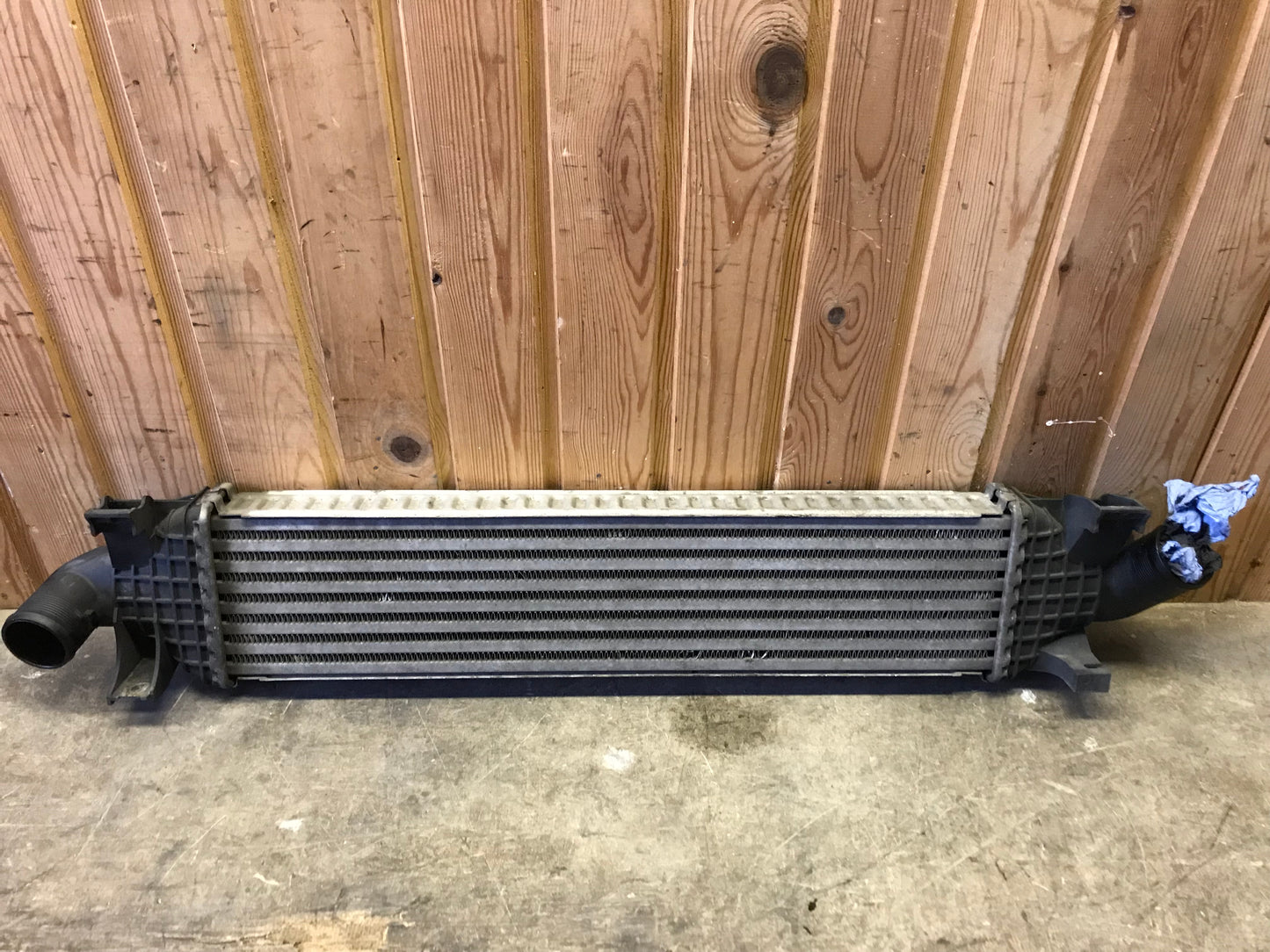 Ford Focus Køler Intercooler Med OEM Nr. 3M5H9L440AE Fra Ford Ophugger