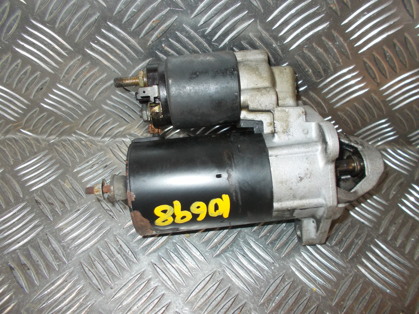 Audi A4 8D Starter Med OEM Nr. 058911023B Fra Audi Ophugger
