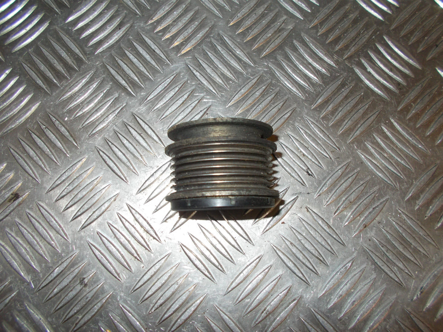 VW Touran 1T GP Generator Friløbs Med OEM Nr. 03C903119D Fra VW Ophugger