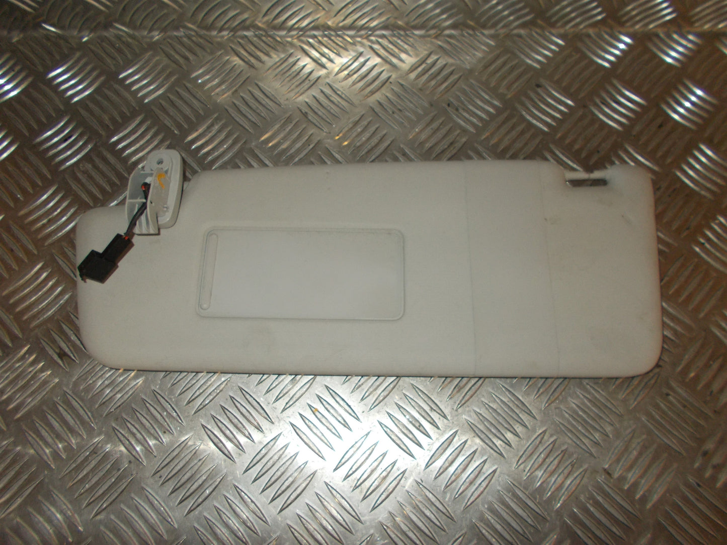 VW Touran 1T GP Solskærm Med OEM Nr. 1T0857551A Fra VW Ophugger