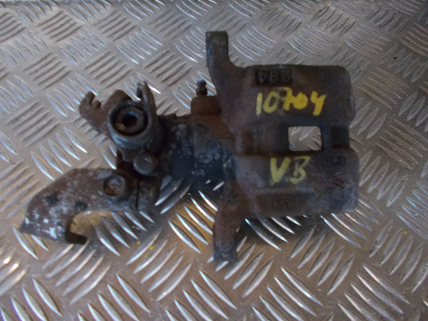 Mazda 6 Gg/Gy Bremsekaliber Vb Med OEM Nr. Ophugger Fra Mazda Ophugger