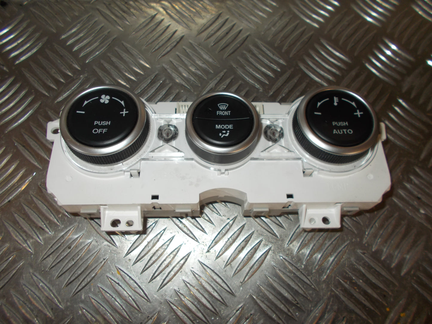 Mazda 6 Gg/Gy Varmeregulering Med OEM Nr. Ophugger Fra Mazda Ophugger