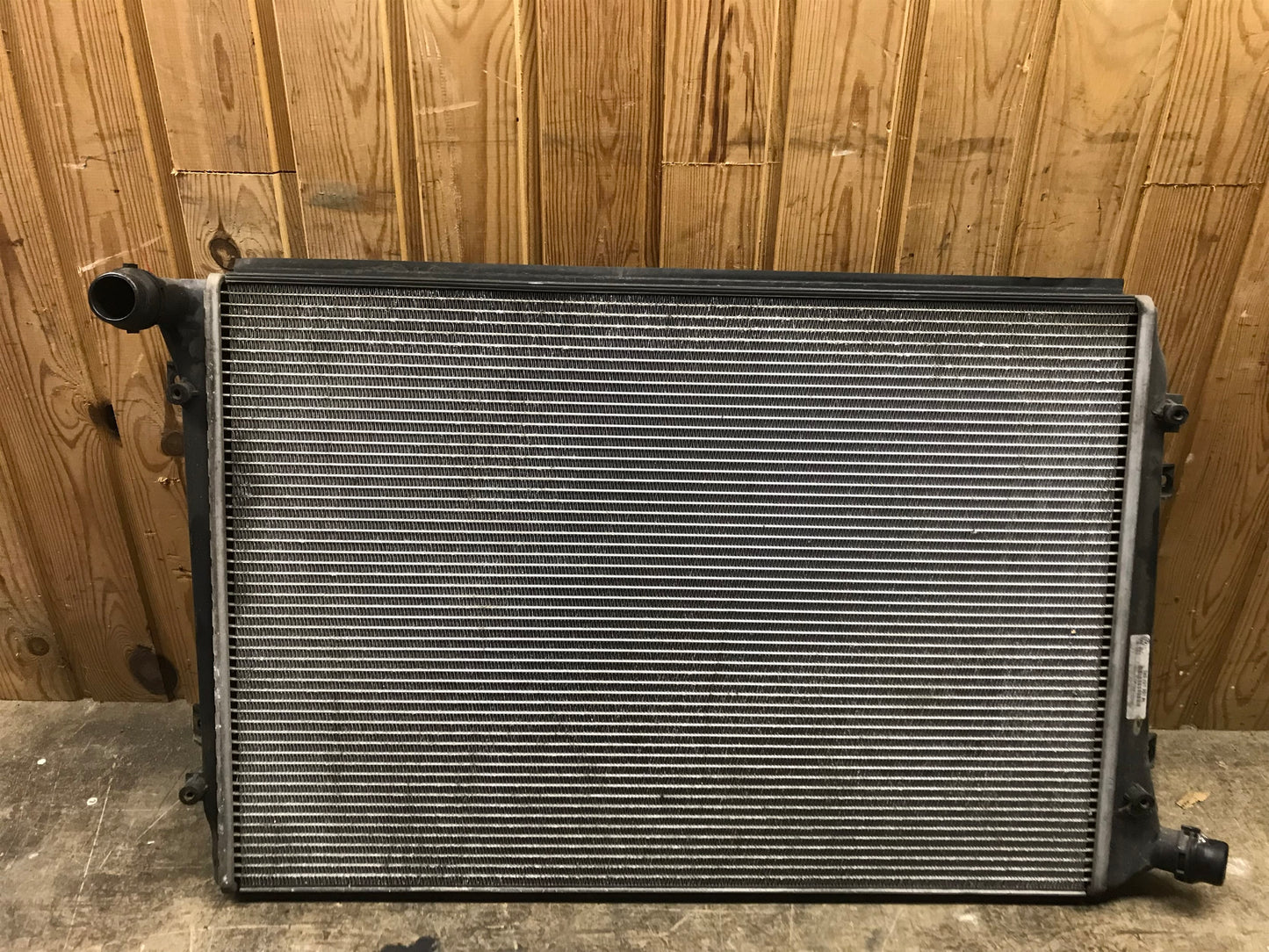 VW Touran 1T GP Køler Med OEM Nr. 1K0121251BL Fra VW Ophugger