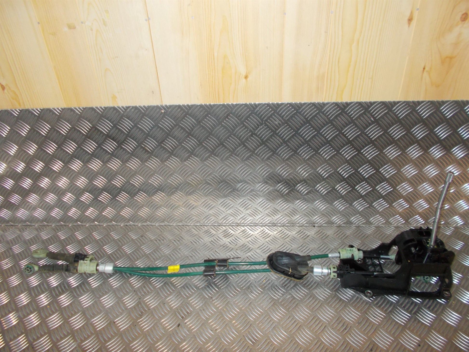 Nissan Note Gearskifte Med OEM Nr. 344133VU2A Fra Nissan Ophugger