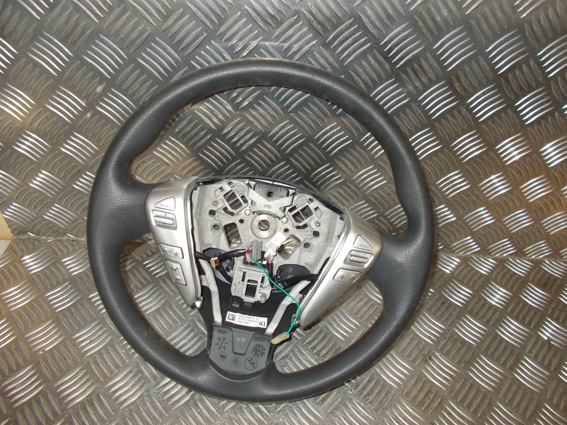 Nissan Note Rat Med OEM Nr. Ophugger Fra Nissan Ophugger