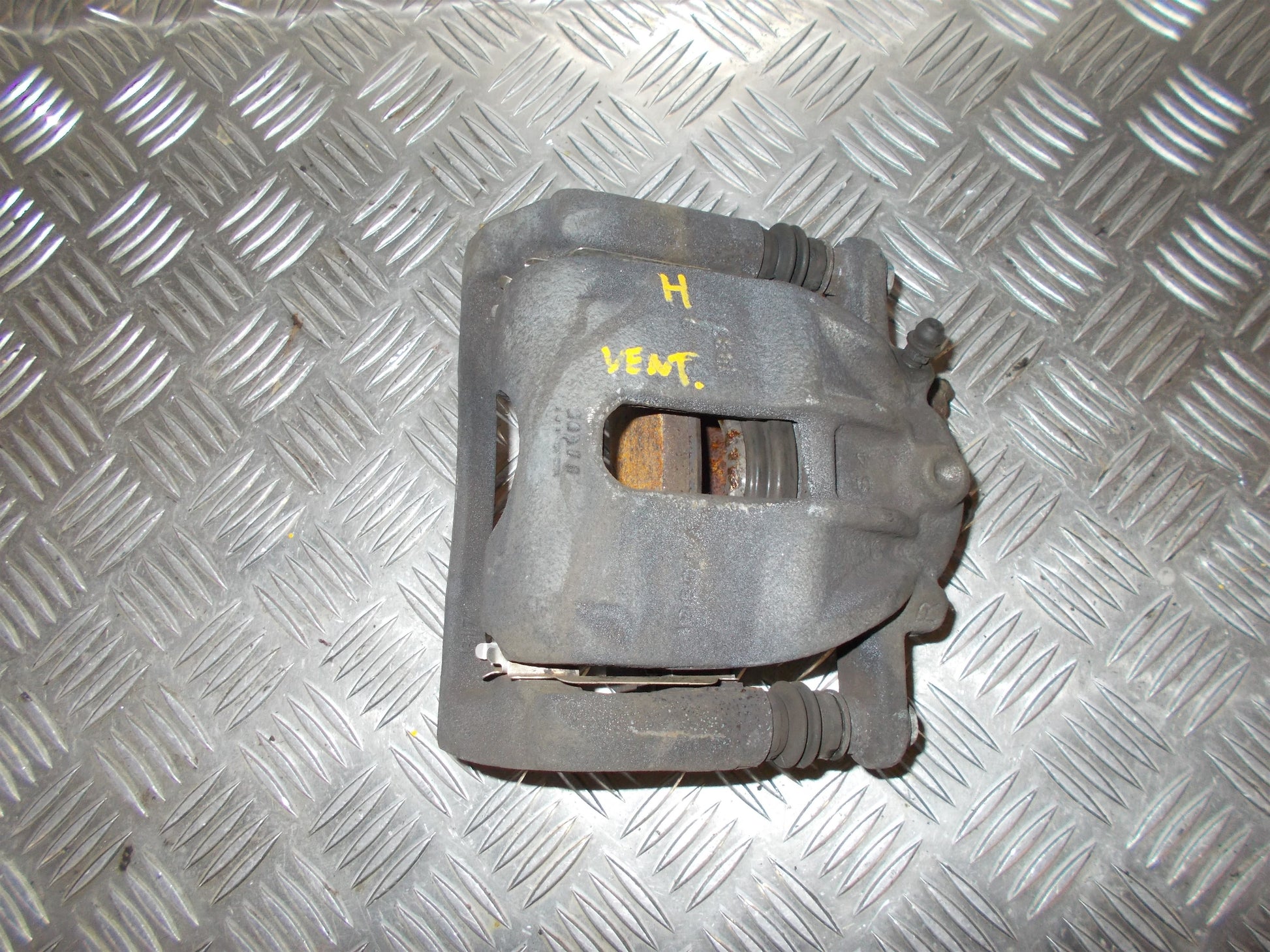 Nissan Note Bremsekaliber HF Med OEM Nr. Ophugger Fra Nissan Ophugger