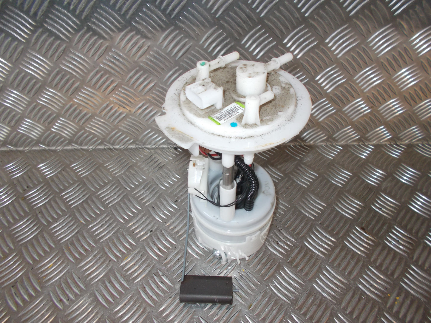 Nissan Note Benz/Brændstofpumpe El Med OEM Nr. Ophugger Fra Nissan Ophugger