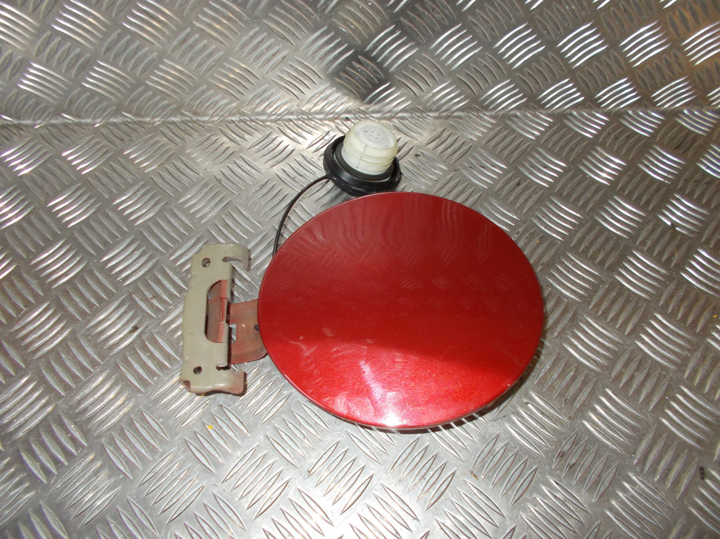 Nissan Note Benzinklap / Tankklap Med OEM Nr. Ophugger Fra Nissan Ophugger