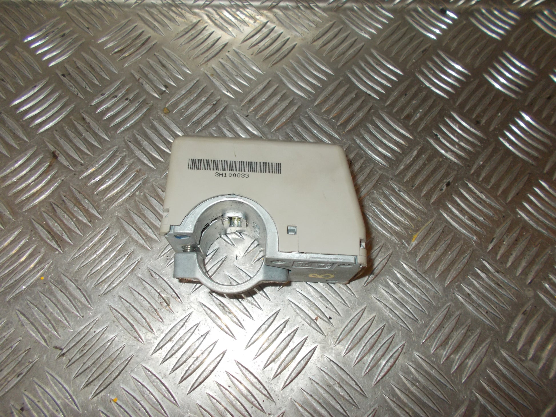 Nissan Note Ratlås Med OEM Nr. 3H10033 Fra Nissan Ophugger