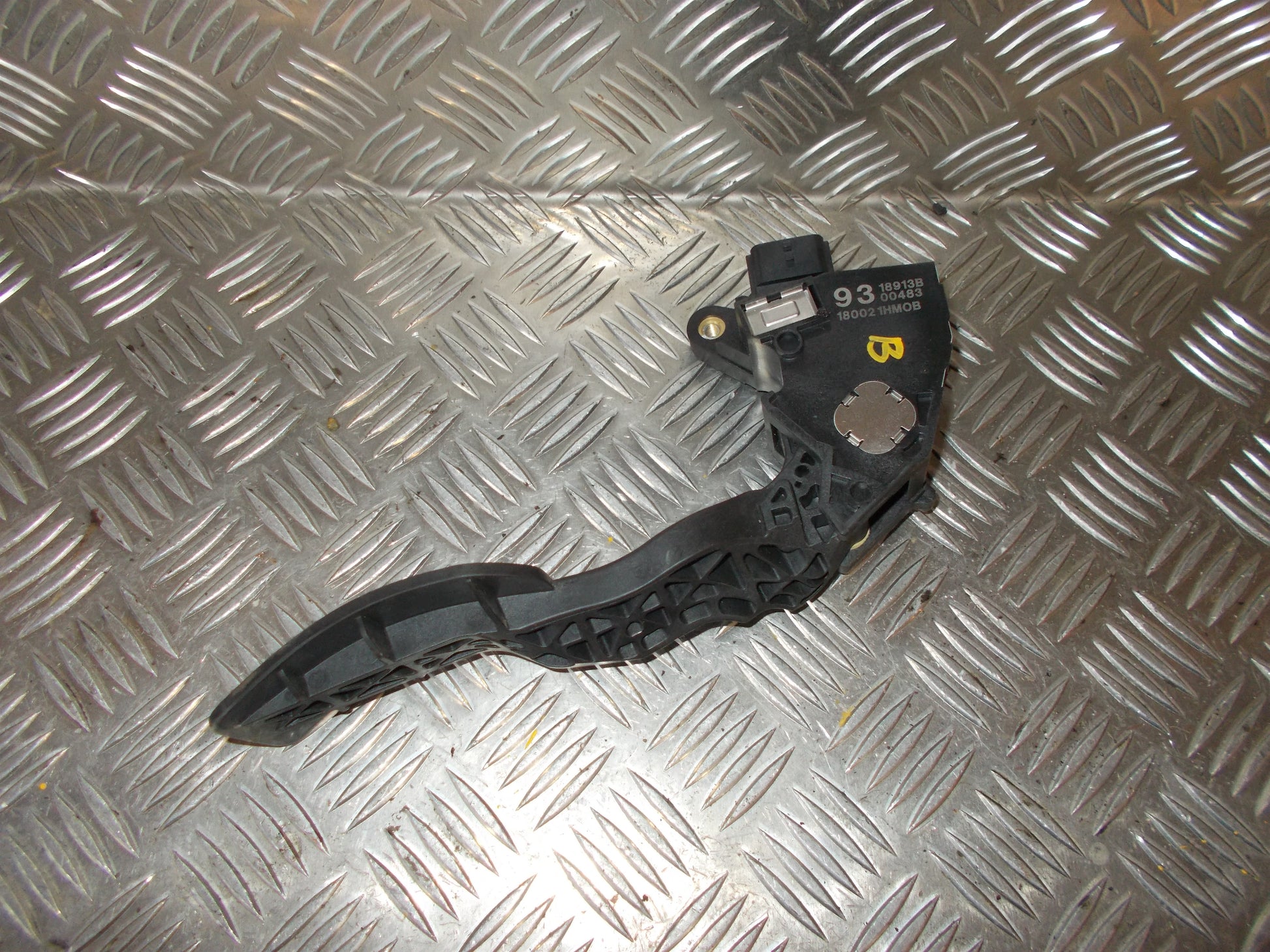 Nissan Note Speederpedal Med OEM Nr. 180021HM0B Fra Nissan Ophugger