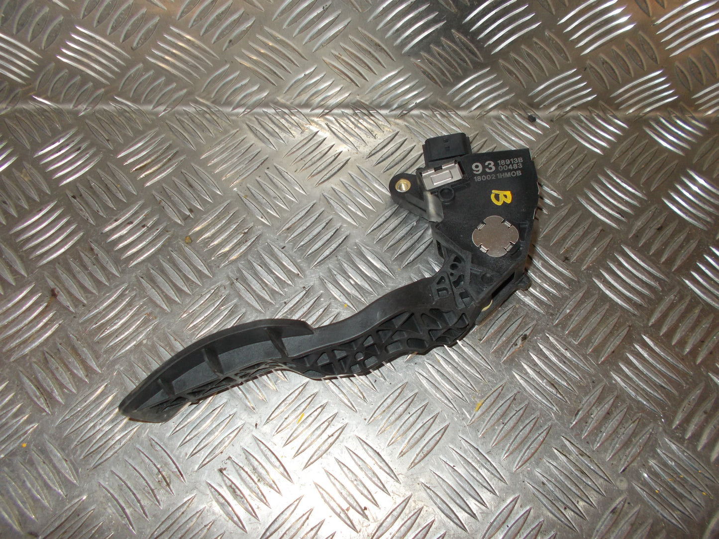 Nissan Note Speederpedal Med OEM Nr. 180021HM0B Fra Nissan Ophugger