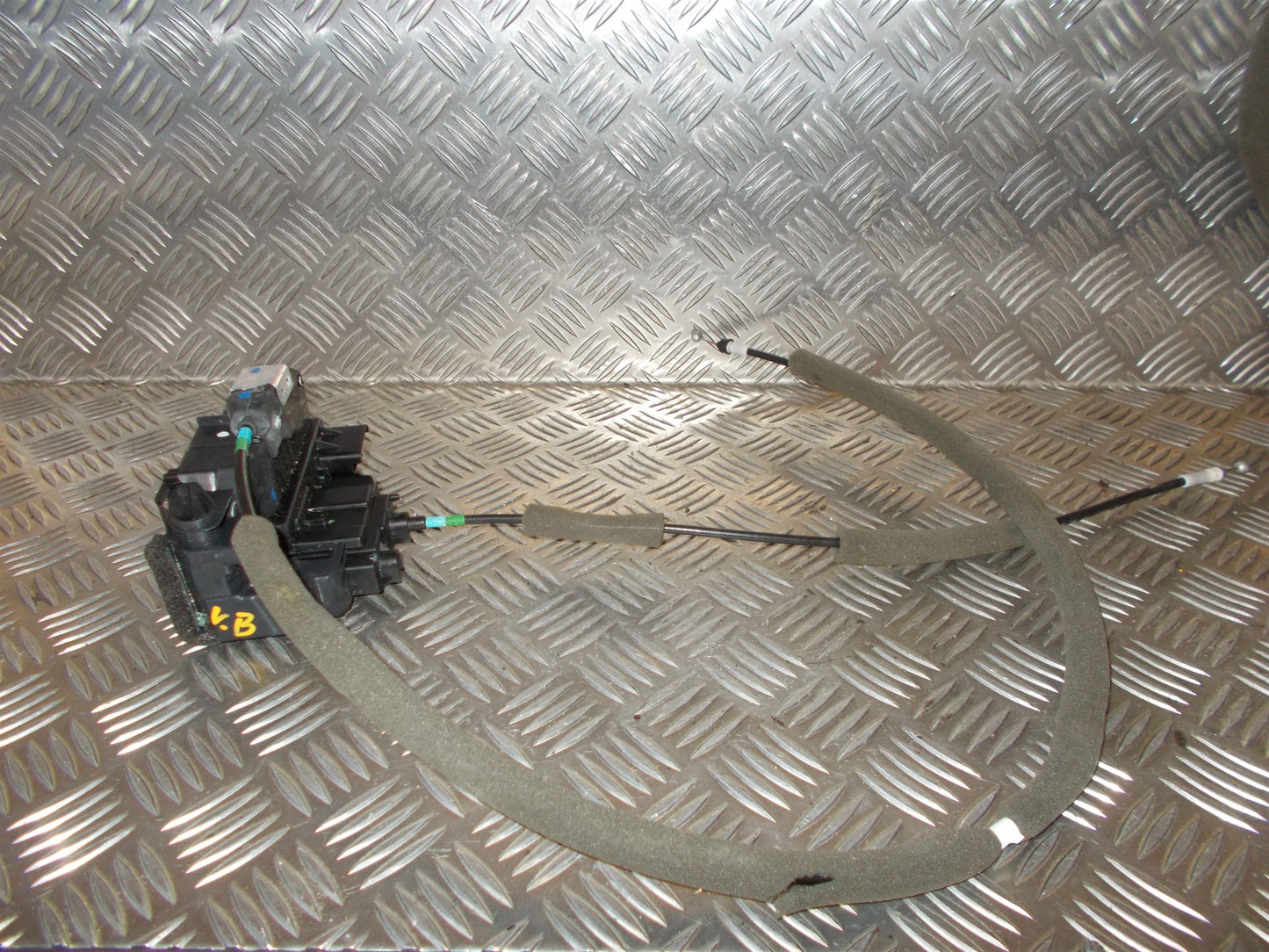 Nissan Note Dørlås Med OEM Nr. Ophugger Fra Nissan Ophugger