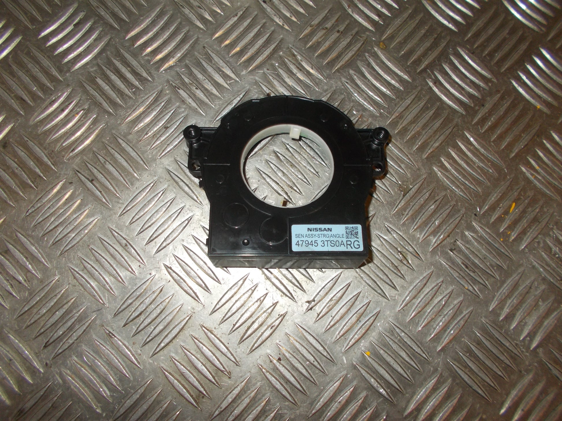 Nissan Note Ratvinkelsensor Med OEM Nr. 479453TS04RG Fra Nissan Ophugger