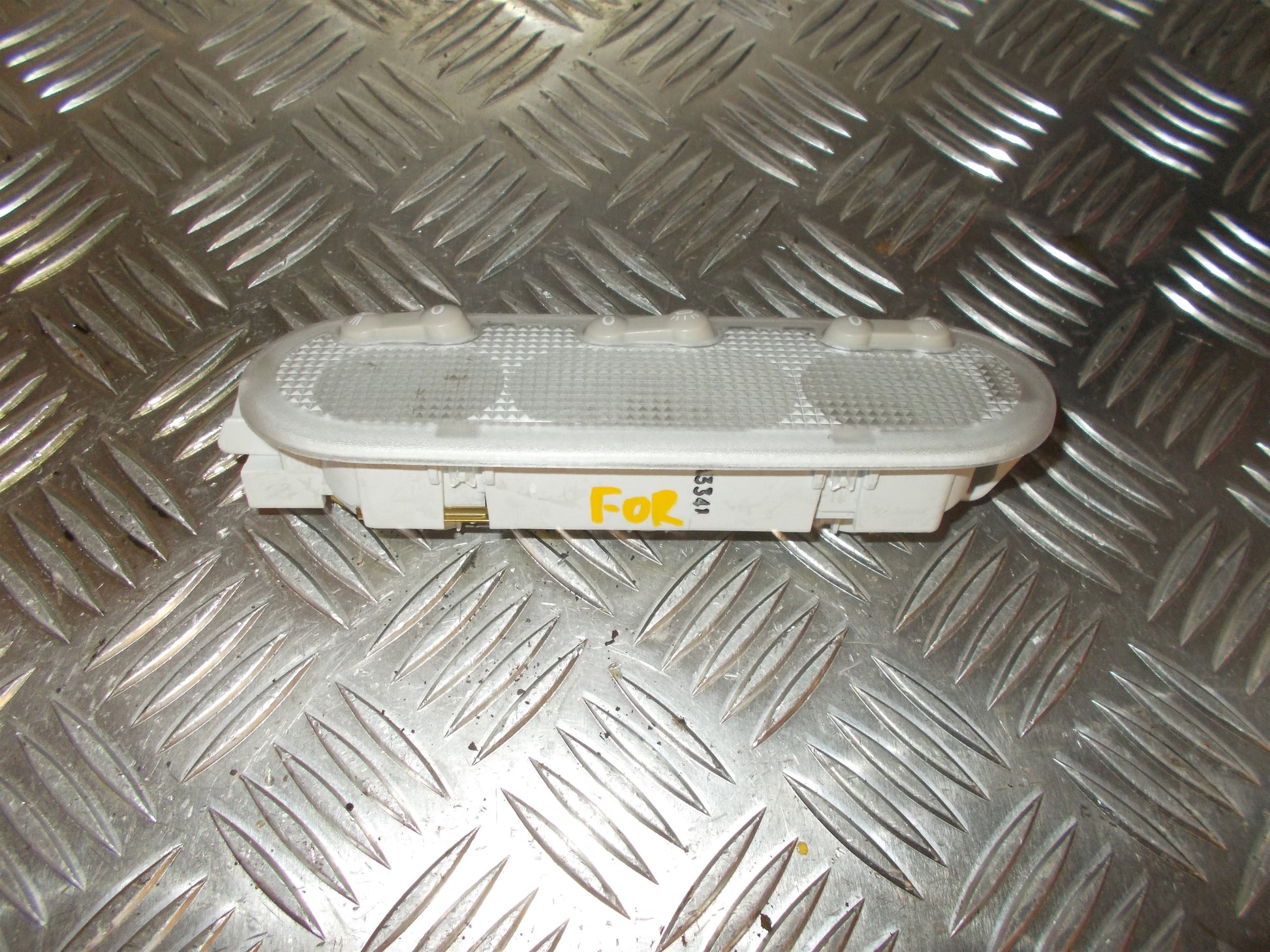 Nissan Note Loftslys Med OEM Nr. Ophugger Fra Nissan Ophugger