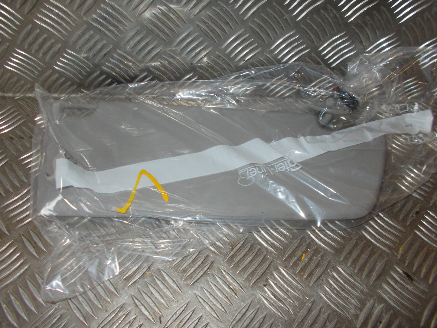 Opel Zafira B Solskærm Med OEM Nr. Ophugger Fra Opel Ophugger