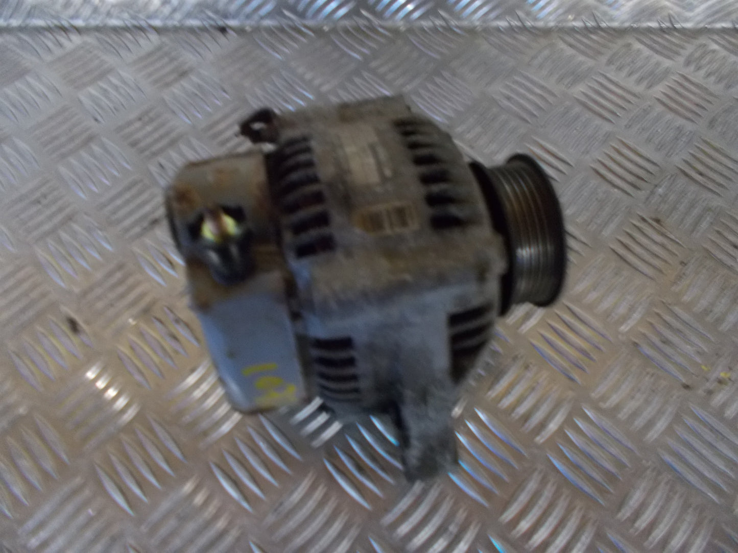 Honda Accord CB Generator Med OEM Nr. 1002117530 Fra Honda Ophugger