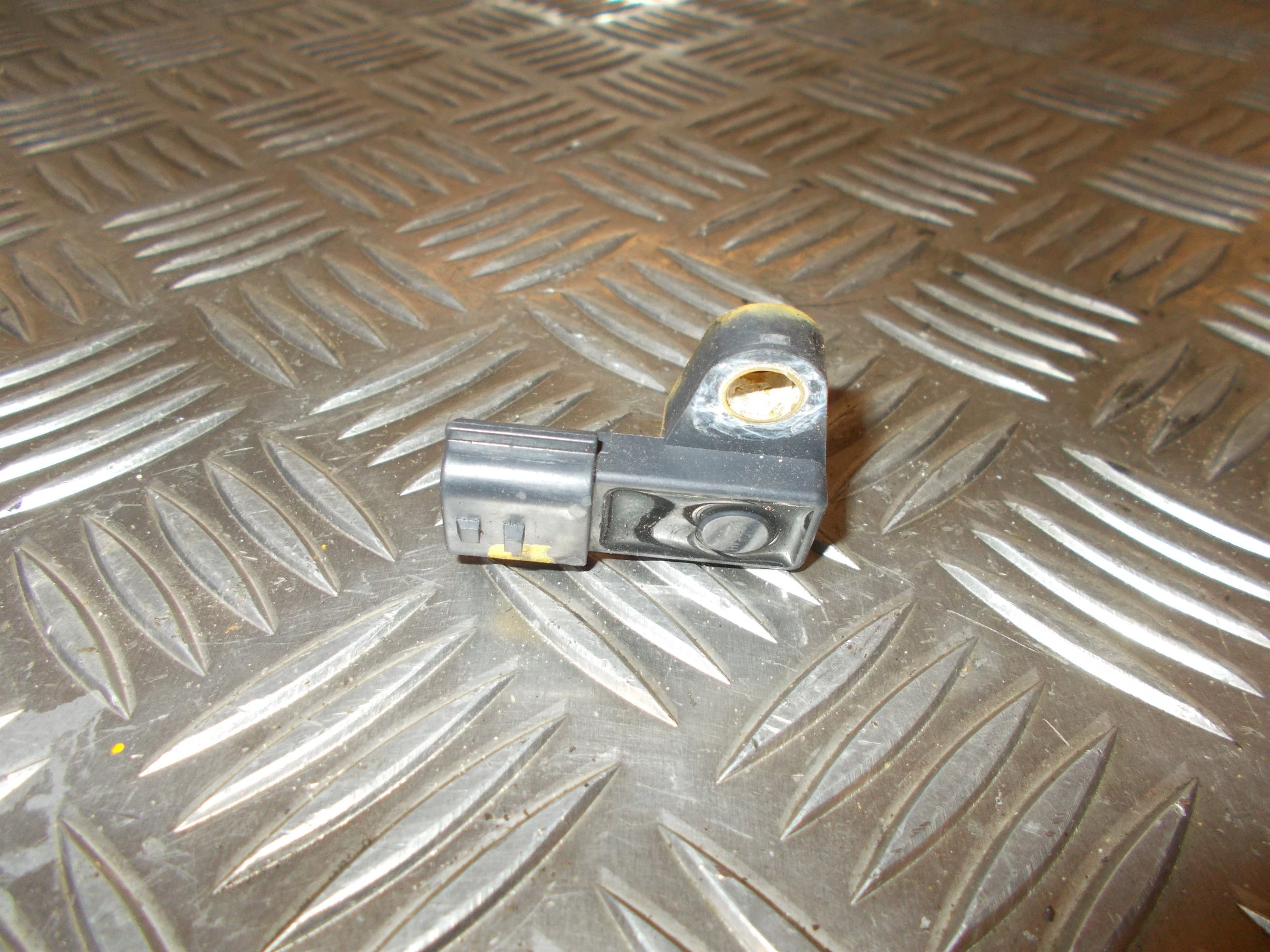 Nissan Note Upcycklingsdele Med OEM Nr. 36505AH Fra Nissan Ophugger