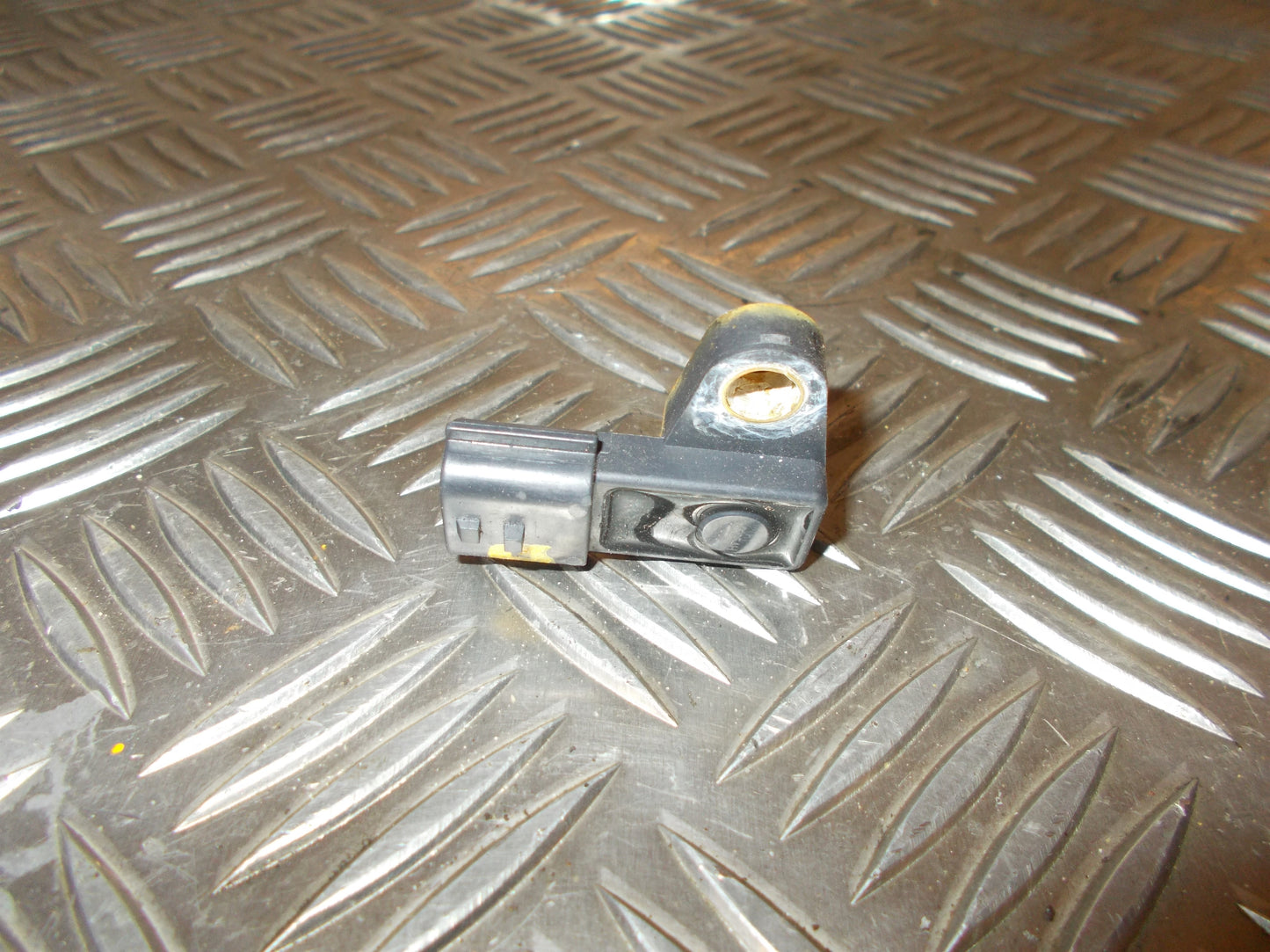 Nissan Note Upcycklingsdele Med OEM Nr. 36505AH Fra Nissan Ophugger