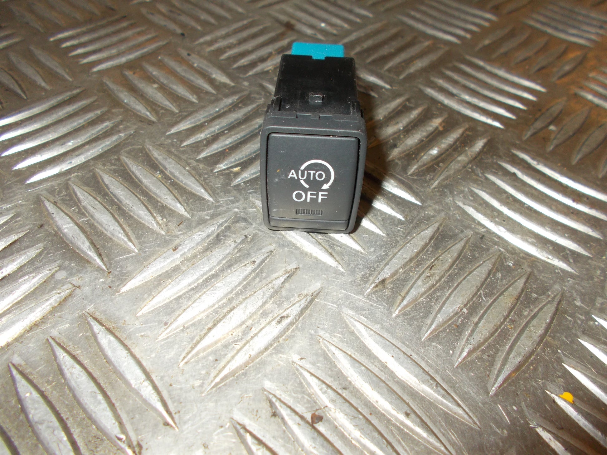 Nissan Note Start/Stop Kontakt Med OEM Nr. 1VA0A Fra Nissan Ophugger