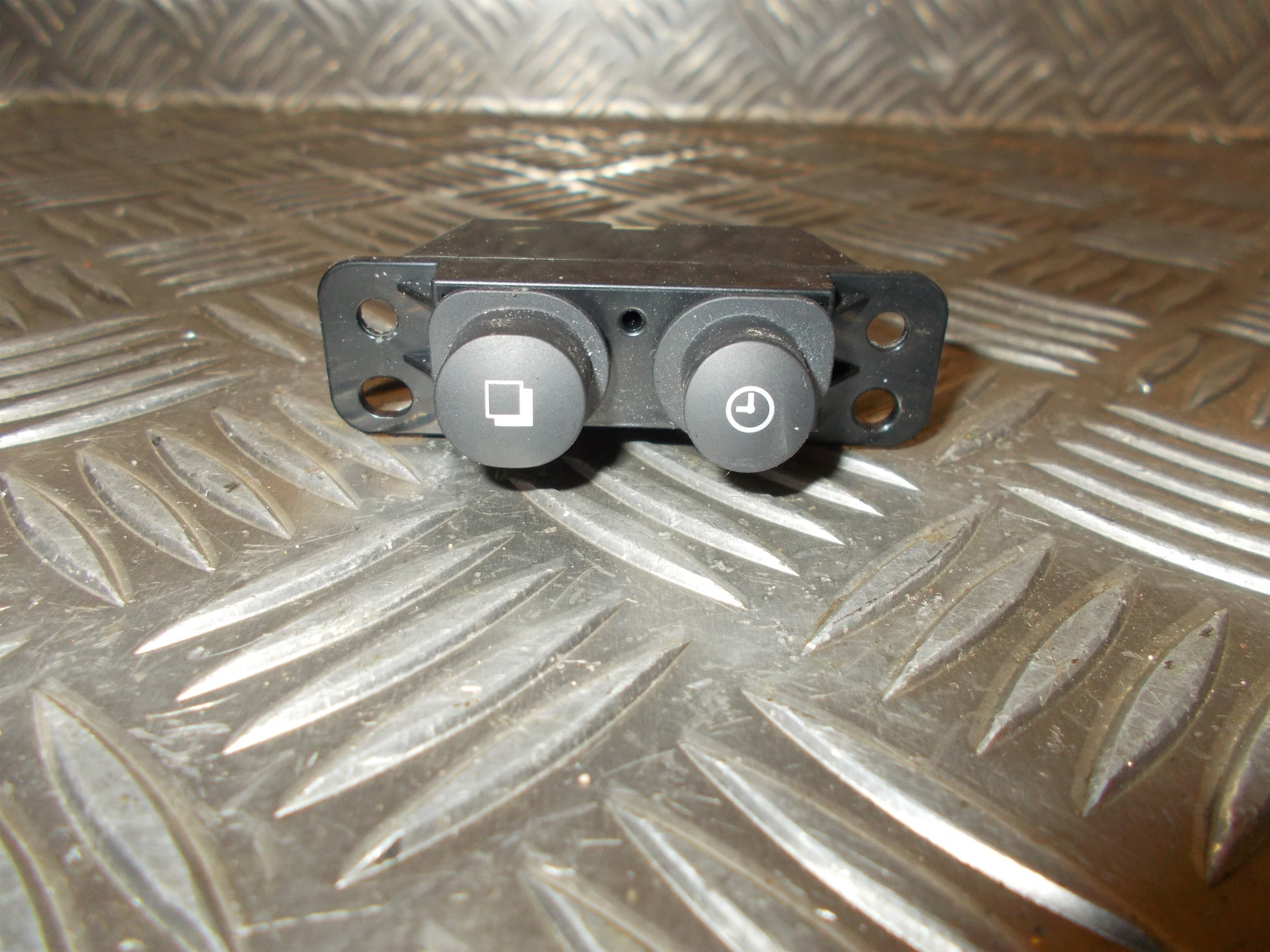 Nissan Note Kontakt Diverse Med OEM Nr. RC65A3007532 Fra Nissan Ophugger