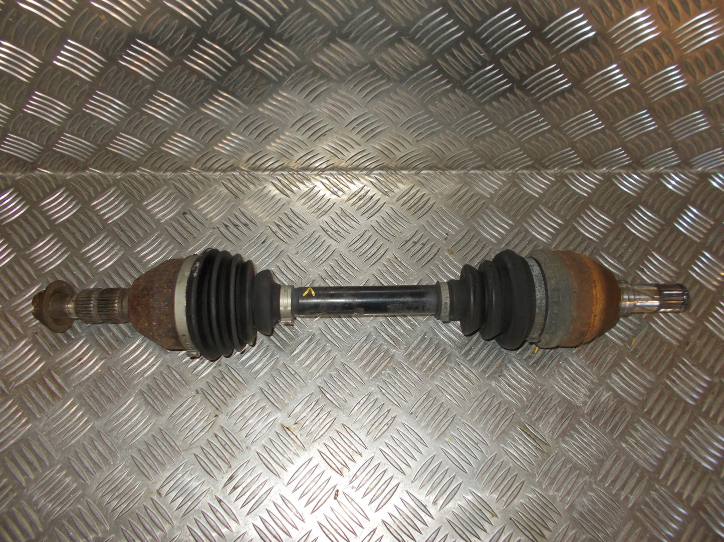 Opel Vectra C Trækaksel For V Med OEM Nr. 95520759 Fra Opel Ophugger