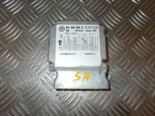 Skoda Octavia Airbag Elboks Med OEM Nr. 1K0909605R Fra Skoda Ophugger